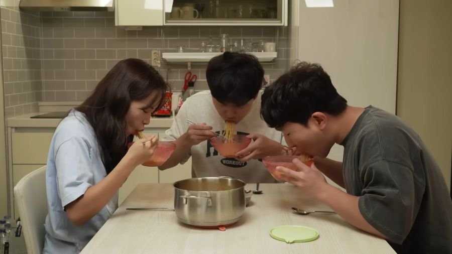 라면 만든 사람 상줬으면 좋겠다