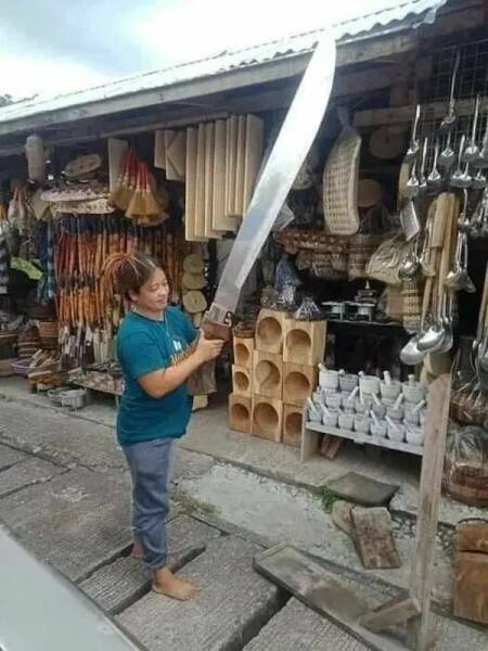 남자라면 주머니칼 하나 정돈 갖고 다녀야...
