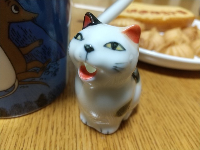 오바이트 고양이 소스통.jpg