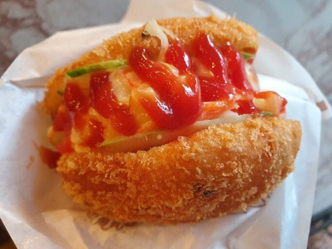 호불호 갈리는 시장 빵