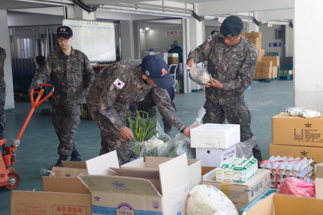 군대급식 군침흘릴만 하네 ㄷㄷ
