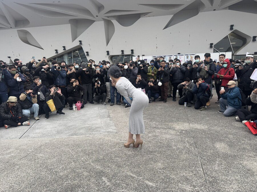 대만 동탄 미시룩 코스플레이어 인기