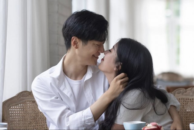 서로 좋아하면 마음대로 ㅅㅅ 할 수 있는 세상