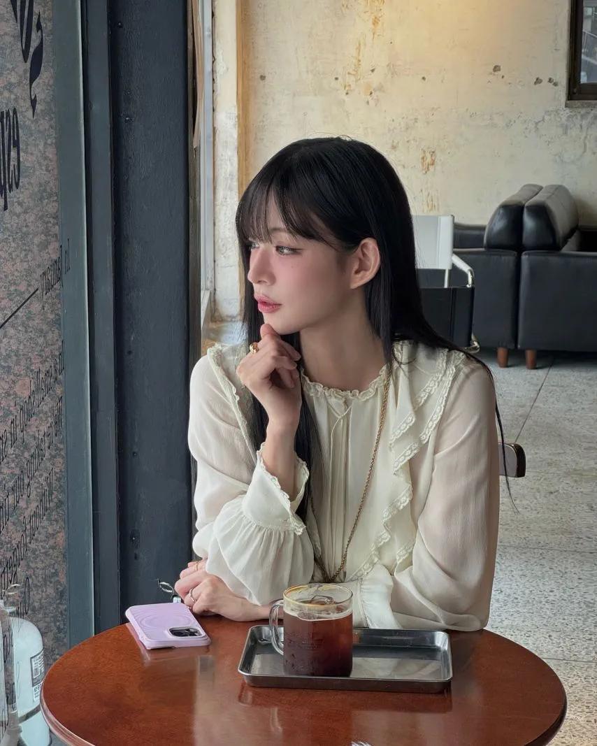 프로미스나인에서 채영이가 젤 이쁨 