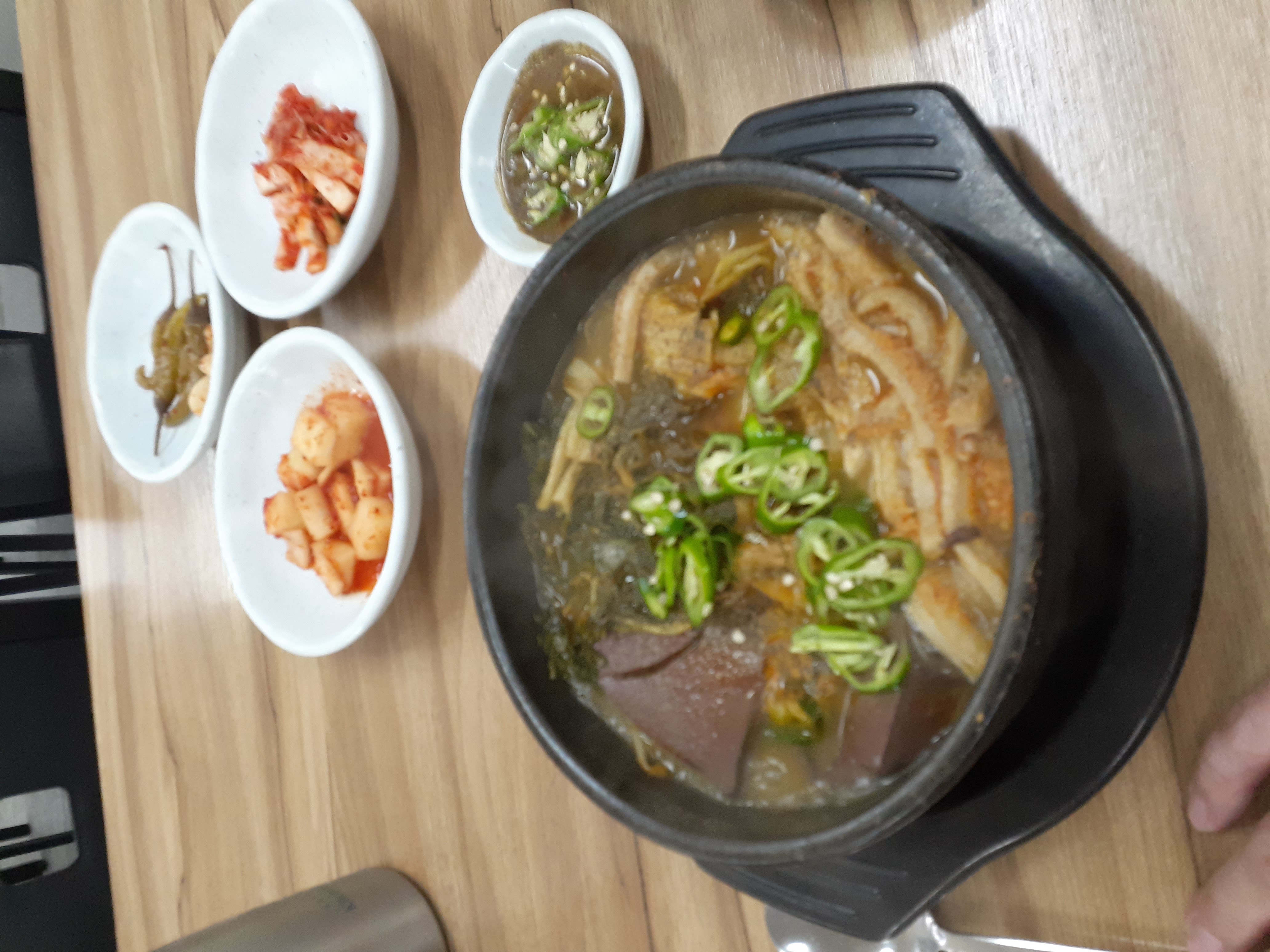 더워도 식사들은 챙겨 먹어라