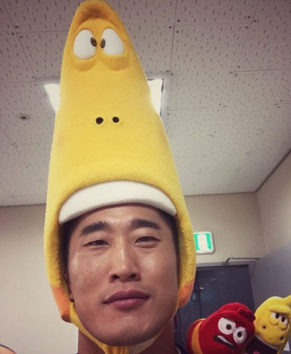 저녁 일찍 먹었더니 벌써부터 배고프네