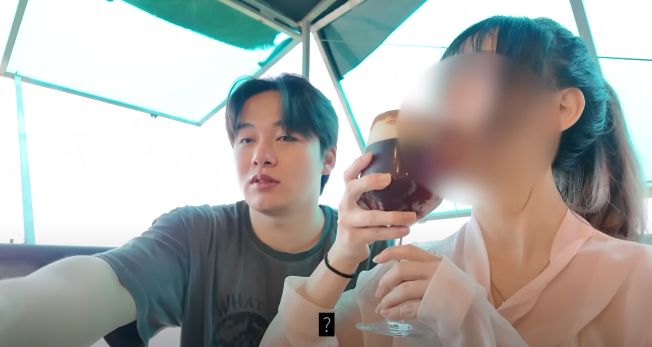 AV배우랑 수영장 펜션 놀러가면 생기는 일