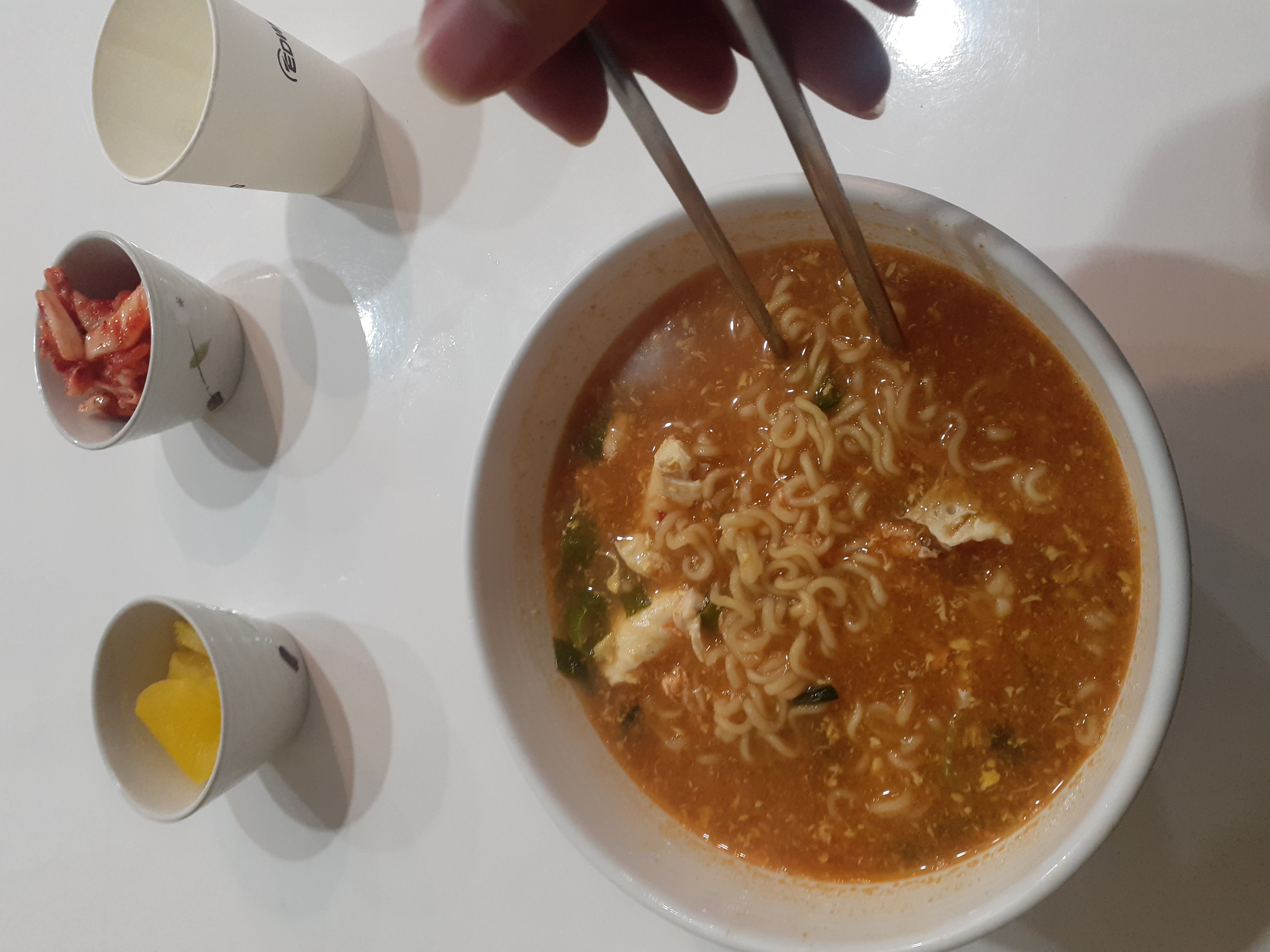 분식집 라면이 제일 맛남
