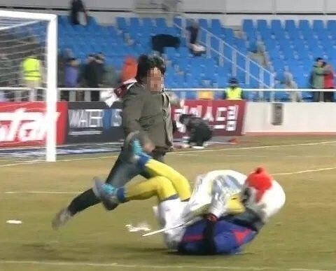 전설은 아니고 레전드인 K 리그 두루치기 사건