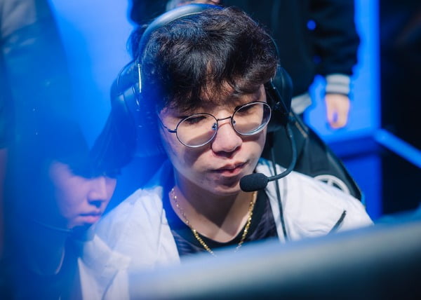 한화생명 CFO 꺾고 8강 도전