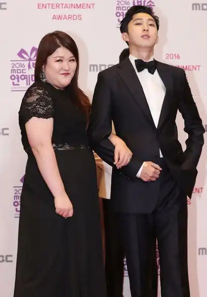 연예계 최악의 노예계약.jpg