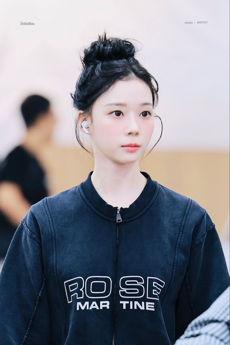 애플 기술이 얼마나 좋은데 에어팟을 저렇게 크게만들겠냐