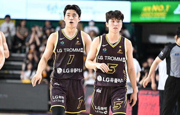 '8억7억 8천 패닉 바잉'  한 번 잘 뽑은 신인, 시즌 최고 연봉자 부럽지 않다! '저비용 고효율' 끝판왕으로 올라선 양준석 유기상 송골매 듀오