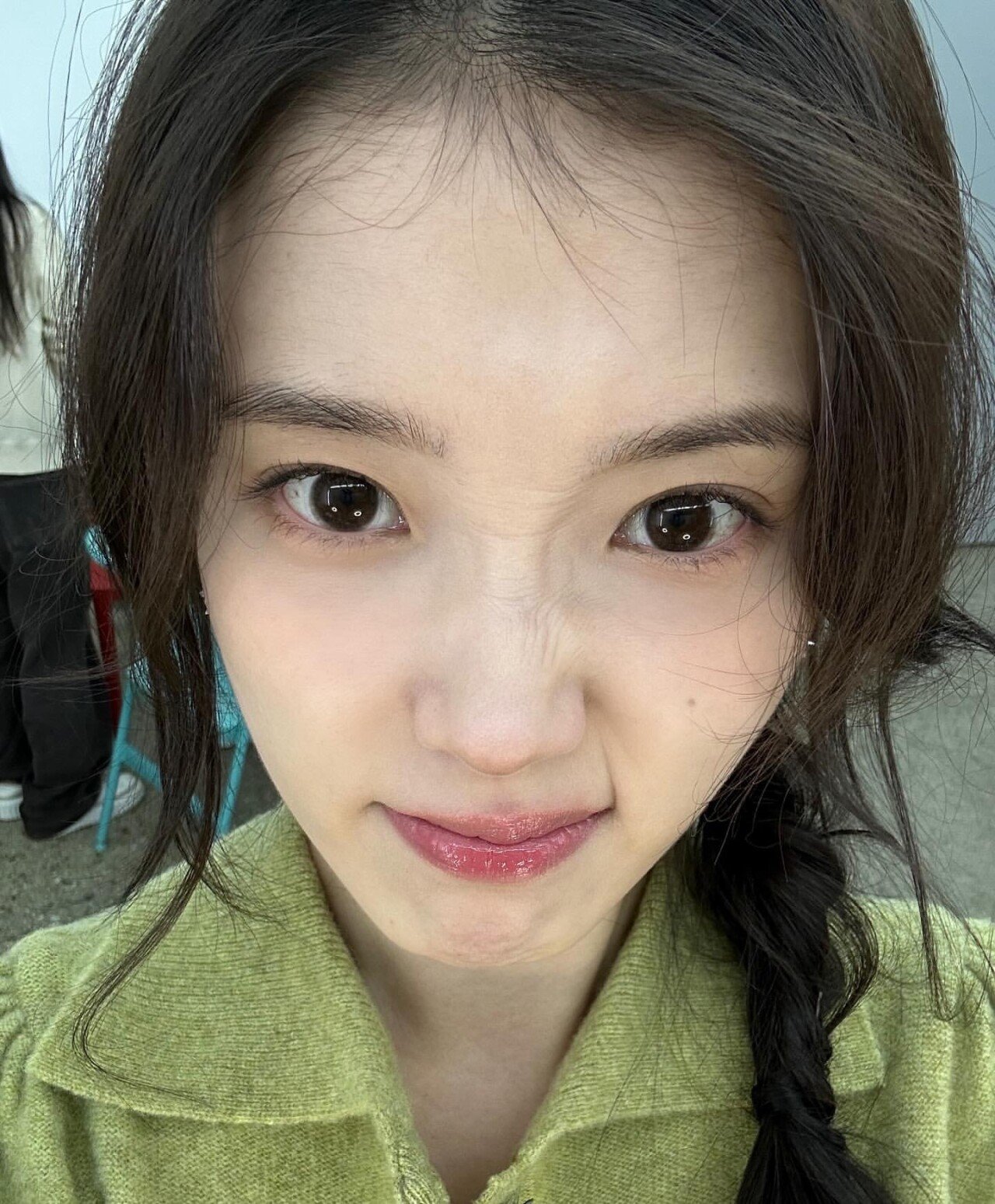 시즌그리팅 준비하는 아이유 인스타