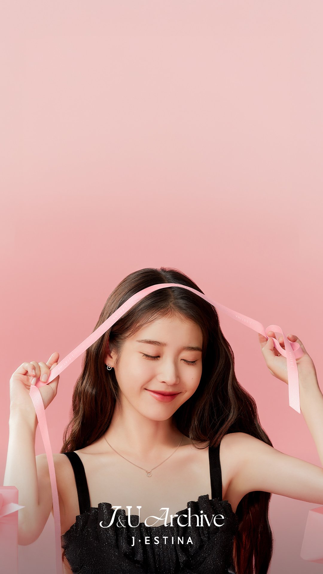 아이유 제이에스티나 팝업스토어 J and U 아카이브 컬렉션 사진