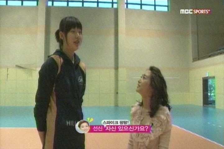 키 190cm 양효진과 키 207cm 서장훈.jpg
