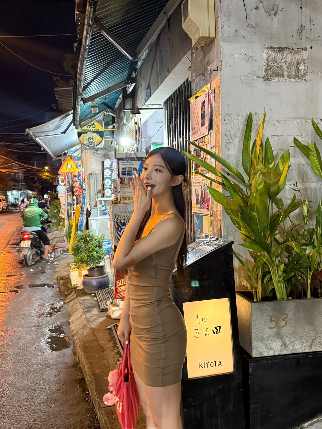 호치민에 간 치어리더 김나연, 오늘자 인스타 업데이트