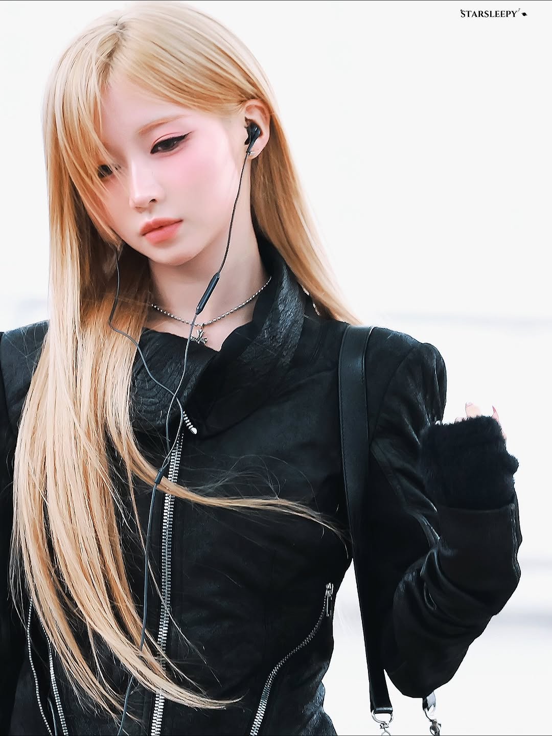 베이비몬스터 아사 금발
