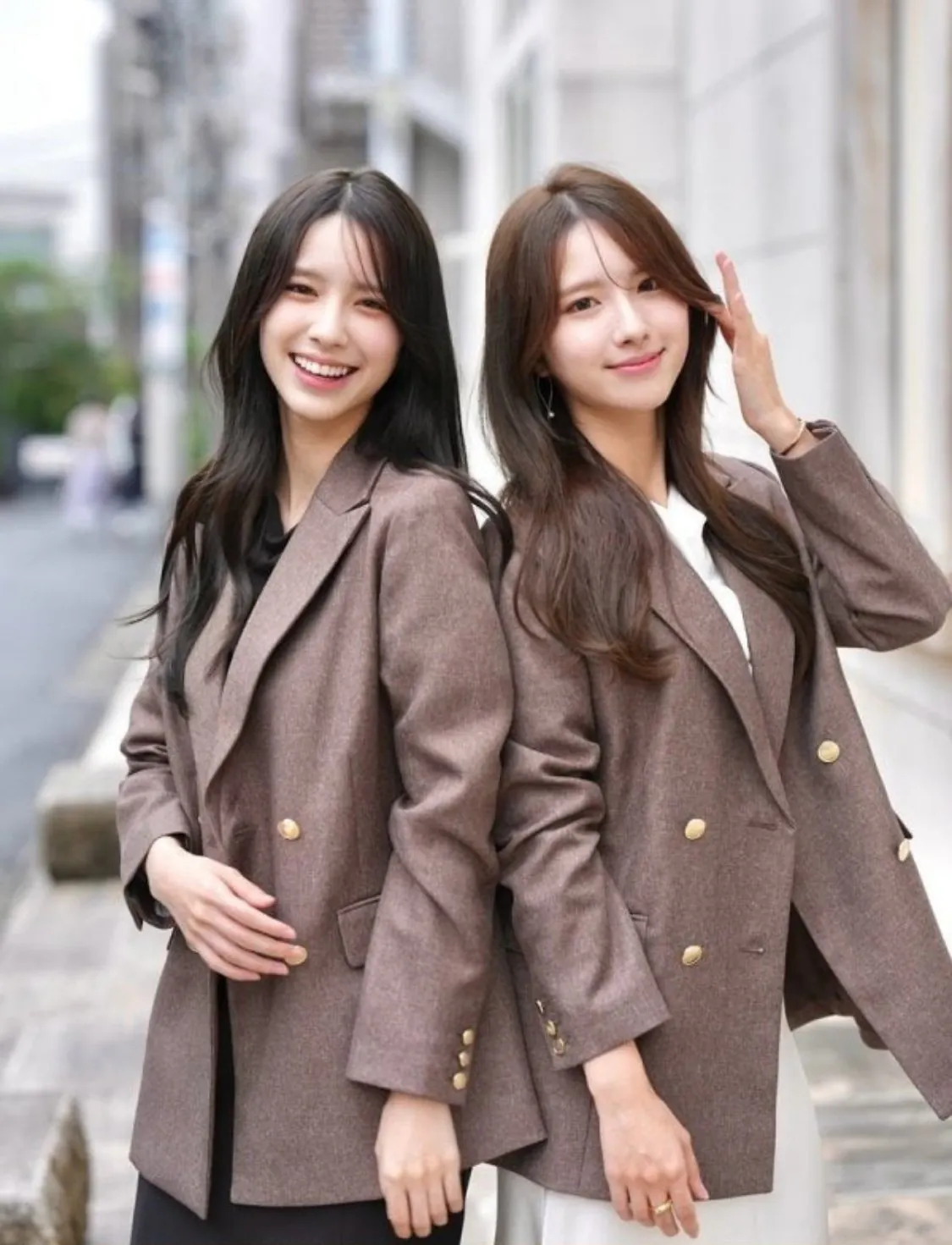 일본에서 가장 이쁘다는 쌍둥이 자매