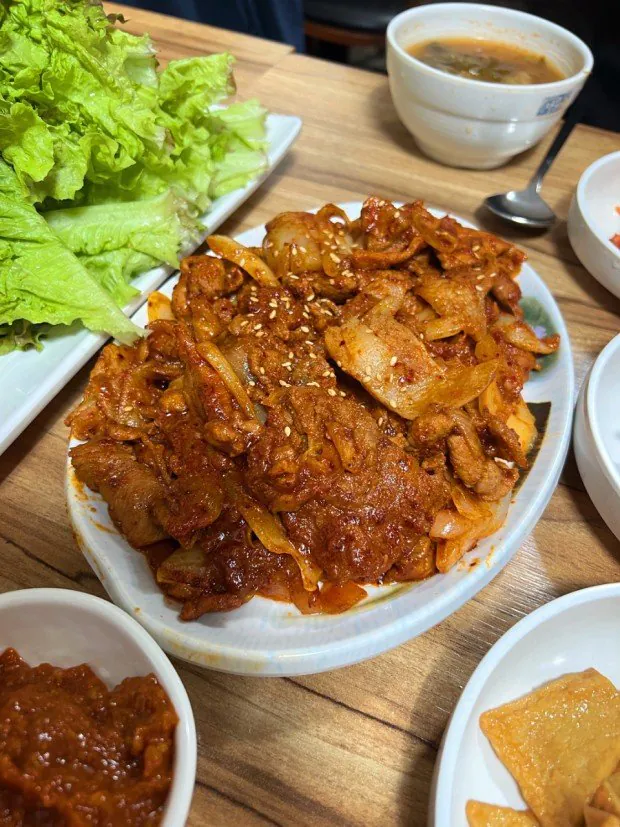 다음중 단 하나의 음식으로 밥 3공기를 먹어야 한다면