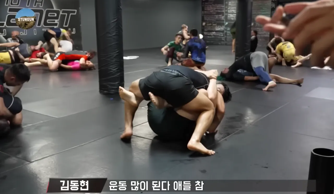 감 존나 시퍼렇게 살아있는 김동현 유튜브 근황