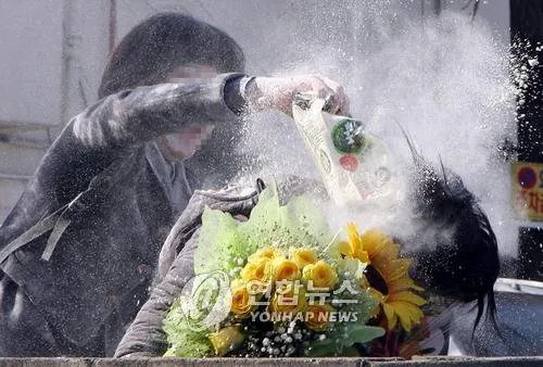 지금 사라진 졸업식 문화