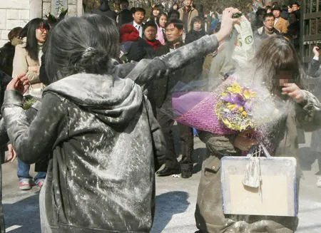 한 순간에 사라진 밀가루 졸업식
