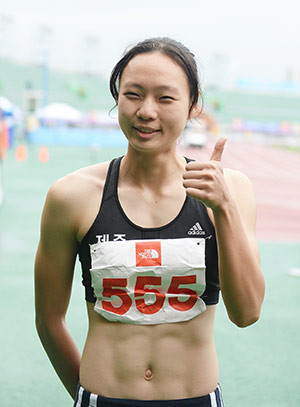 육상 얼짱 김민지 성형전 사진의 진실.jpg