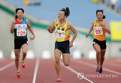 육상 얼짱 김민지 성형전 사진의 진실.jpg