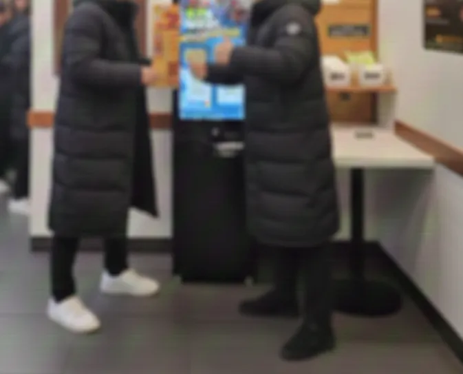오늘 프랭크버거 진격거망토 오픈런때 벌어진 일