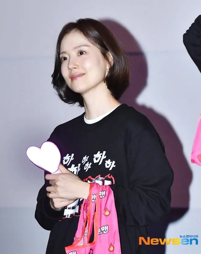 문채원