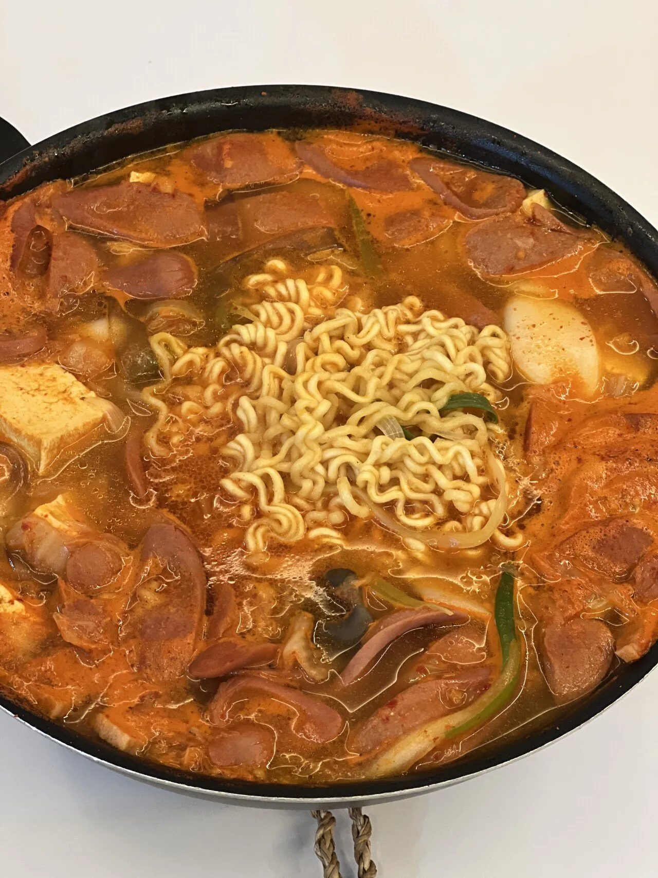 땅스 부대찌개