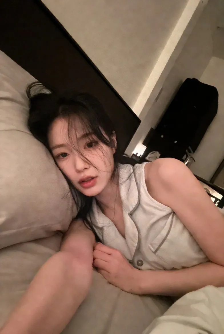 눈썰미 테스트)ai 미녀와 실제 미녀를 구분해보자