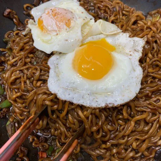 다음중 pc방에서 먹었을때 가장 맛있는 음식은